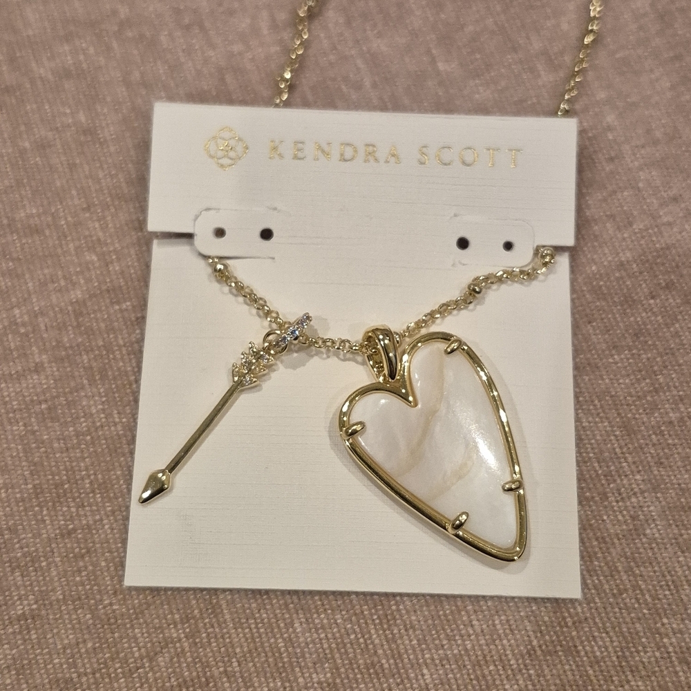 Kendra Scott Ansley Heart Long Pendant Necklace Ivory Mother of Pearl